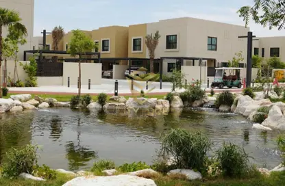 تاون هاوس - 3 غرف نوم - 5 حمامات للبيع في مدينة الشارقة المستدامة - الشارقة