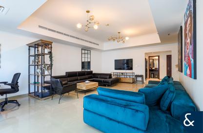 Apartment - 2 Bedrooms - 2 Bathrooms for sale in Emirates Crown - Dubai Marina - Dubai