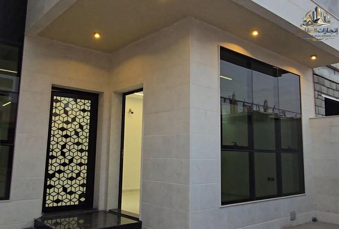 106405002 - Property Image 2