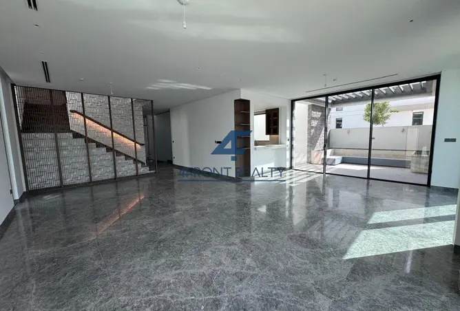 155083802 - Property Image 2