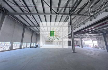 مستودع - استوديو - 2 حمامات للايجار في الصجعة الصناعية - الصجعة - الشارقة