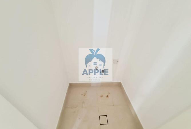 98706000 - Property Image 3