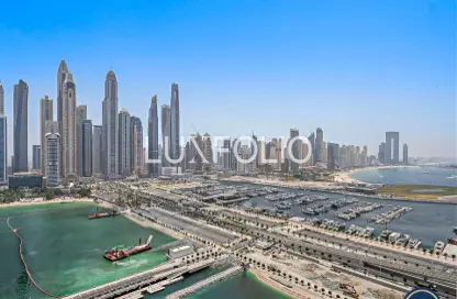 Apartment - 2 Bedrooms - 2 Bathrooms for sale in Marina Vista Tower 1 - Marina Vista - EMAAR Beachfront - Dubai Harbour - Dubai
