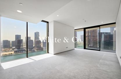 Apartment - 1 - 1 for sale in Peninsula Four - Peninsula - Business Bay - Dubai