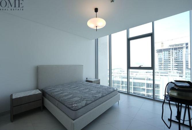 Full Lagoon & Burj Khalifa View | Fully Furnished photo 3