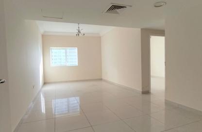 Apartment - 2 Bedrooms - 2 Bathrooms for rent in Al Khan Corniche - Al Khan - Sharjah