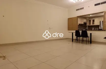 شقة - 2 غرف نوم - 4 حمامات للايجار في قمر 11 - مدينة بدر - المحيصنة - دبي