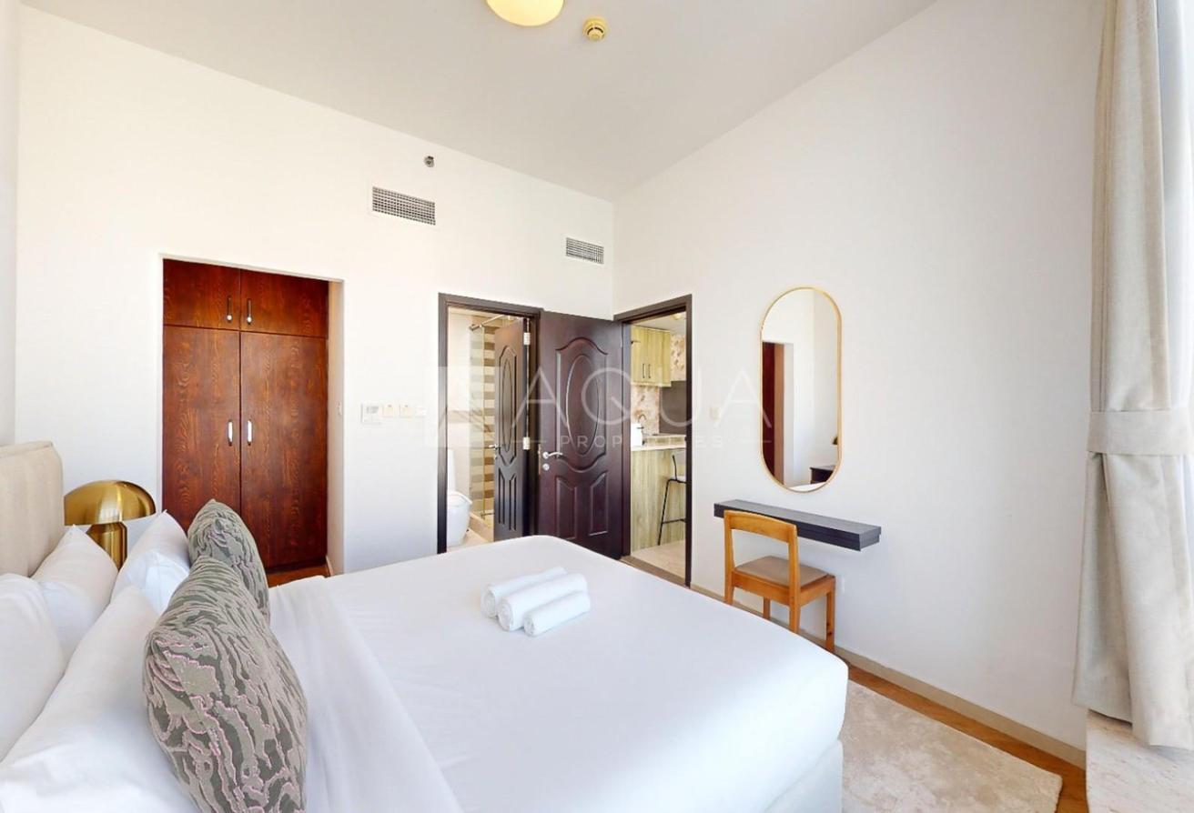 Fully Furnished | Motivated landlord | 12 Cheques photo 10