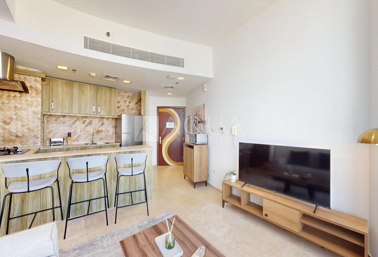 Fully Furnished | Motivated landlord | 12 Cheques photo 4