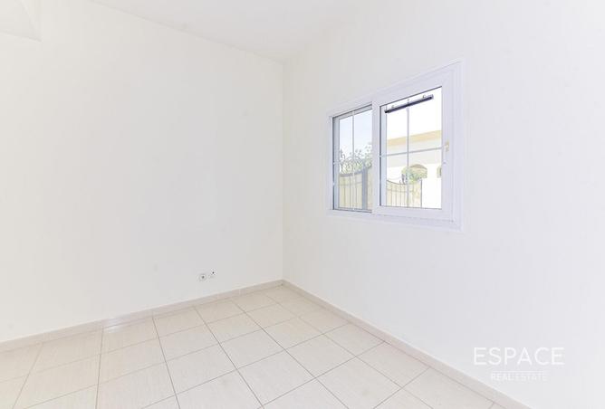 73873012 - Property Image 3