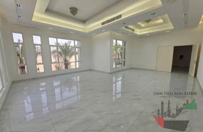 Villa - 6 - 7+ for rent in Al Aweer 1 - Al Aweer - Dubai