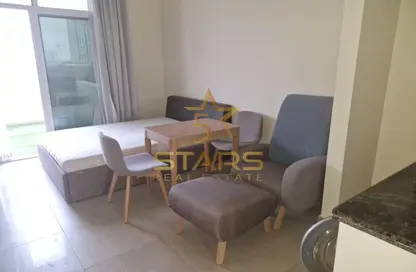 شقة - 1 حمام للايجار في عزيزي بلازا - الفرجان - دبي