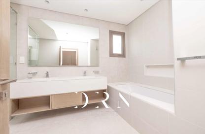 Villa - 5 Bedrooms - 7 Bathrooms for rent in District One Phase III - District One - Mohammed Bin Rashid City - Dubai