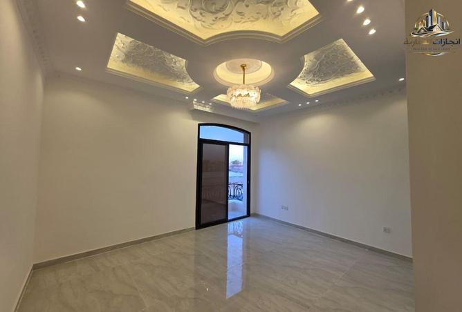 100825939 - Property Image 3