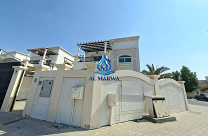 Villa - 4 - 5 for rent in Al Hazana - Al Riqqa - Sharjah