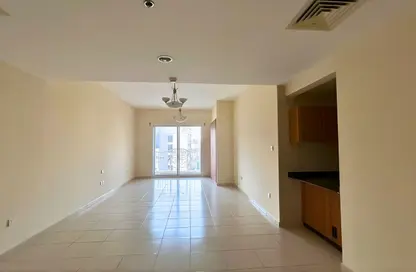 شقة - 1 حمام للبيع في مابل 2 - حدائق الإمارات 2 - قرية جميرا الدائرية - دبي