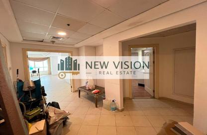 Apartment - 4 Bedrooms - 5 Bathrooms for rent in Crystal Plaza - Al Majaz 1 - Al Majaz - Sharjah