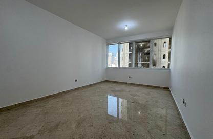 Apartment - 2 - 2 for rent in Hamdan Street - Abu Dhabi Apartment - 2 - 2 for rent in Hamdan Street - Abu Dhabi