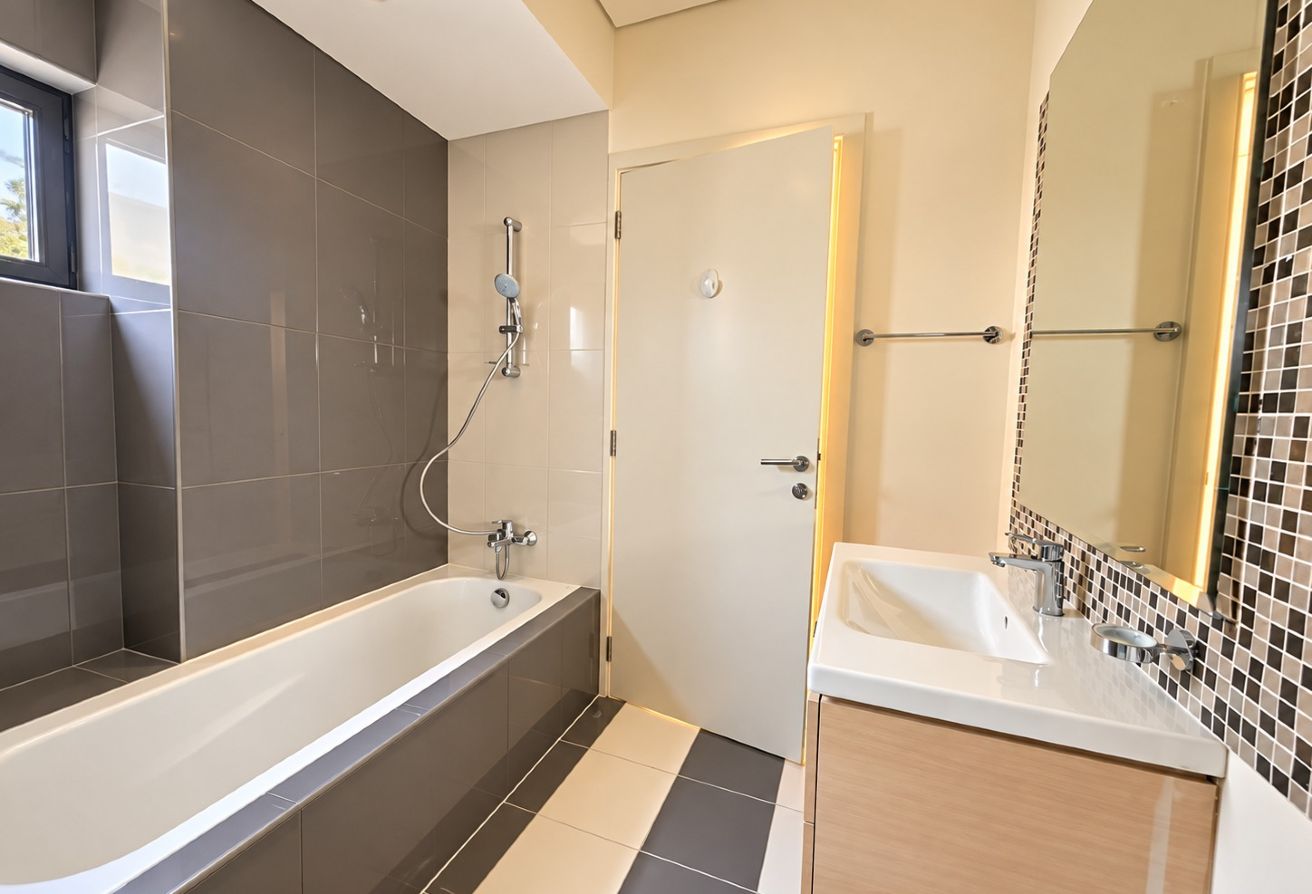 3 bedroom townhouse in Rockwood, Damac Hills: 8