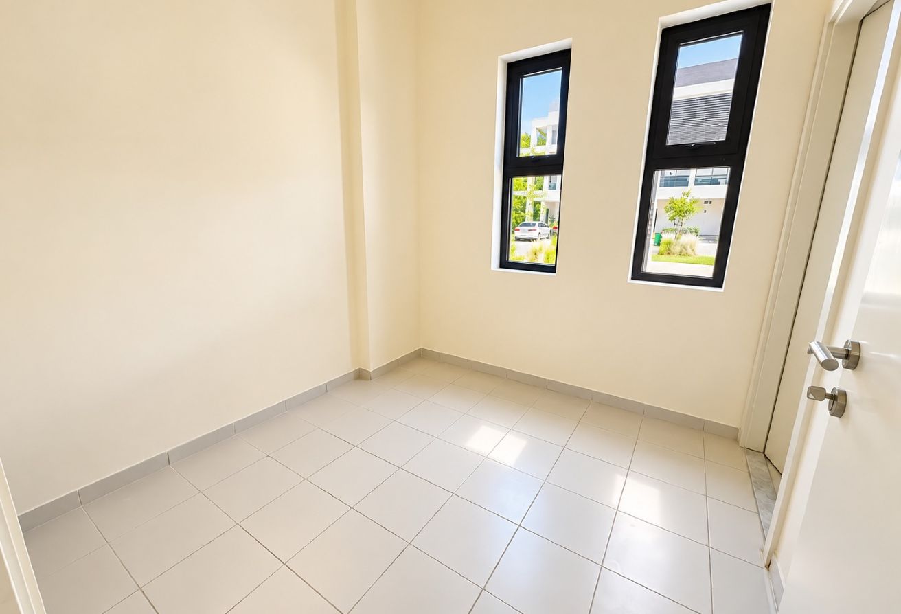 3 bedroom townhouse in Rockwood, Damac Hills: 6