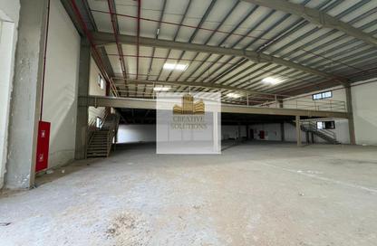 Warehouse - Studio - 2 Bathrooms for rent in Umm Al Thuoob - Umm Al Quwain