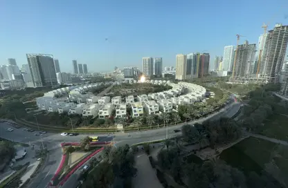 شقة - غرفة نوم - 2 حمامات للايجار في 13H منطقة - قرية جميرا الدائرية - دبي