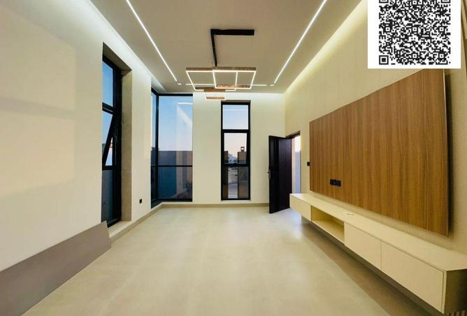 100448260 - Property Image 3