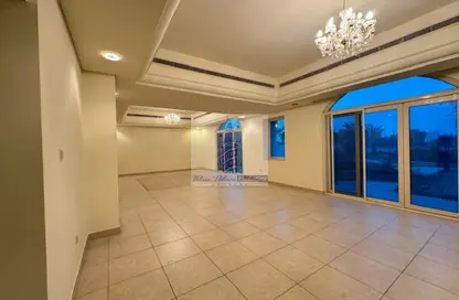 فيلا - 5 غرف نوم - 5 حمامات للايجار في إزميرالدا - قمم النصر - مدينة دبي الرياضية - دبي