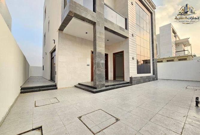 72722460 - Property Image 2