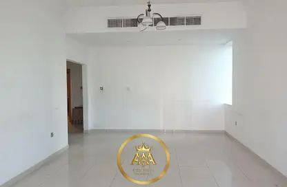 شقة - 2 غرف نوم - 2 حمامات للايجار في شارع التعاون الجديد - التعاون - الشارقة