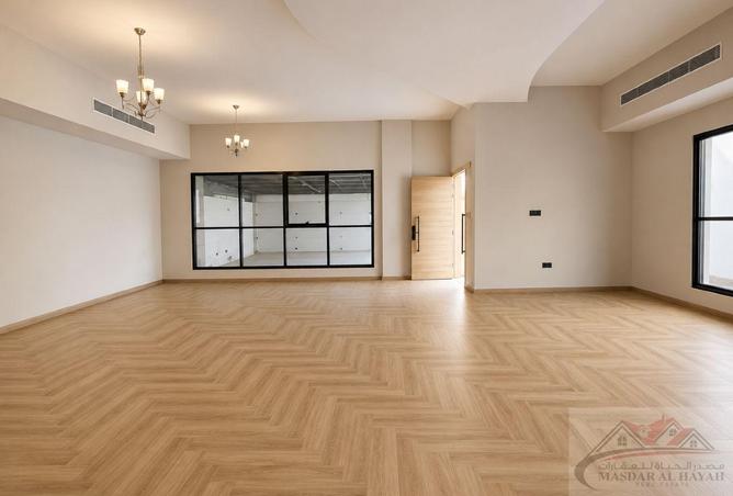 135164403 - Property Image 3