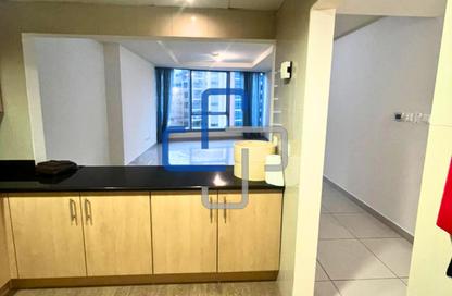 Apartment - 1 - 2 for sale in Sun Tower - Shams Abu Dhabi - Al Reem Island - Abu Dhabi Apartment - 1 - 2 for sale in Sun Tower - Shams Abu Dhabi - Al Reem Island - Abu Dhabi