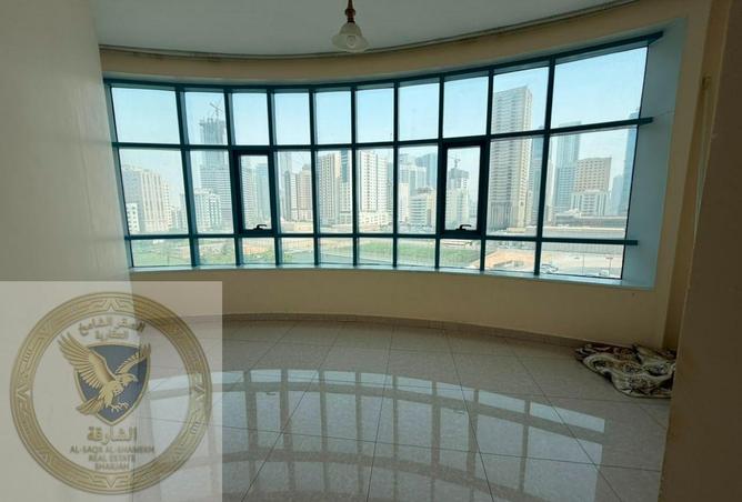 121982255 - Property Image 2