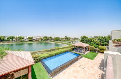 Villa - 5 Bedrooms - 5 Bathrooms for rent in Meadows 6 - Meadows - Dubai