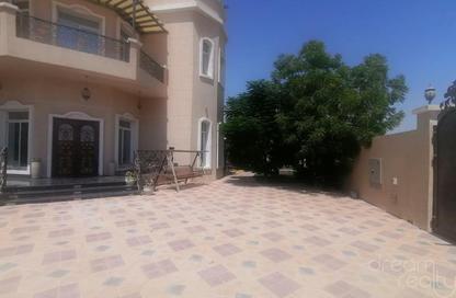 Villa - 5 Bedrooms - 7 Bathrooms for rent in Al Aweer 1 - Al Aweer - Dubai Villa - 5 Bedrooms - 7 Bathrooms for rent in Al Aweer 1 - Al Aweer - Dubai