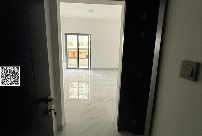 64040617 - Property Image 2