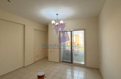 Apartment - 1 Bedroom - 2 Bathrooms for rent in Building Z03 - England Cluster - International City - Dubai Apartment - 1 Bedroom - 2 Bathrooms for rent in Building Z03 - England Cluster - International City - Dubai