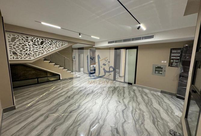 73115380 - Property Image 2