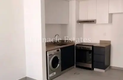 شقة - غرفة نوم - 2 حمامات للايجار في الجادة - الشارقة