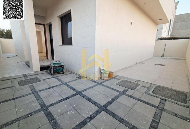 94029713 - Property Image 3