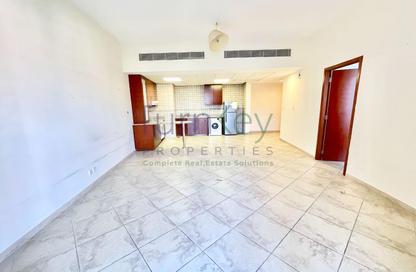 Apartment - 1 - 2 for rent in Shakespeare Circus 1 - Shakespeare Circus - Motor City - Dubai