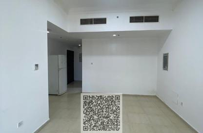 Apartment - 3 Bedrooms - 2 Bathrooms for rent in Paradise Lakes Tower B9 - Paradise Lakes Towers - Emirates City - Ajman Apartment - 3 Bedrooms - 2 Bathrooms for rent in Paradise Lakes Tower B9 - Paradise Lakes Towers - Emirates City - Ajman