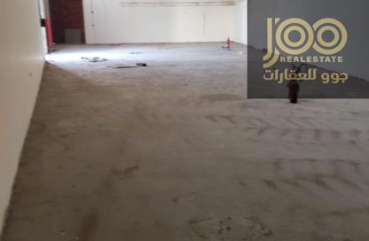 مستودع - استوديو - 1 للايجار في أم الثعوب - أم القيوين