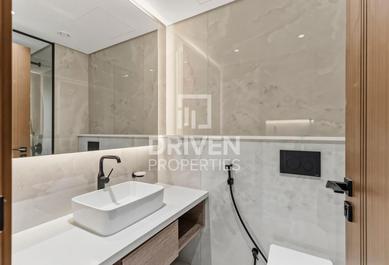 Fully Furnished | Word Class Amenities | Spacious photo 8