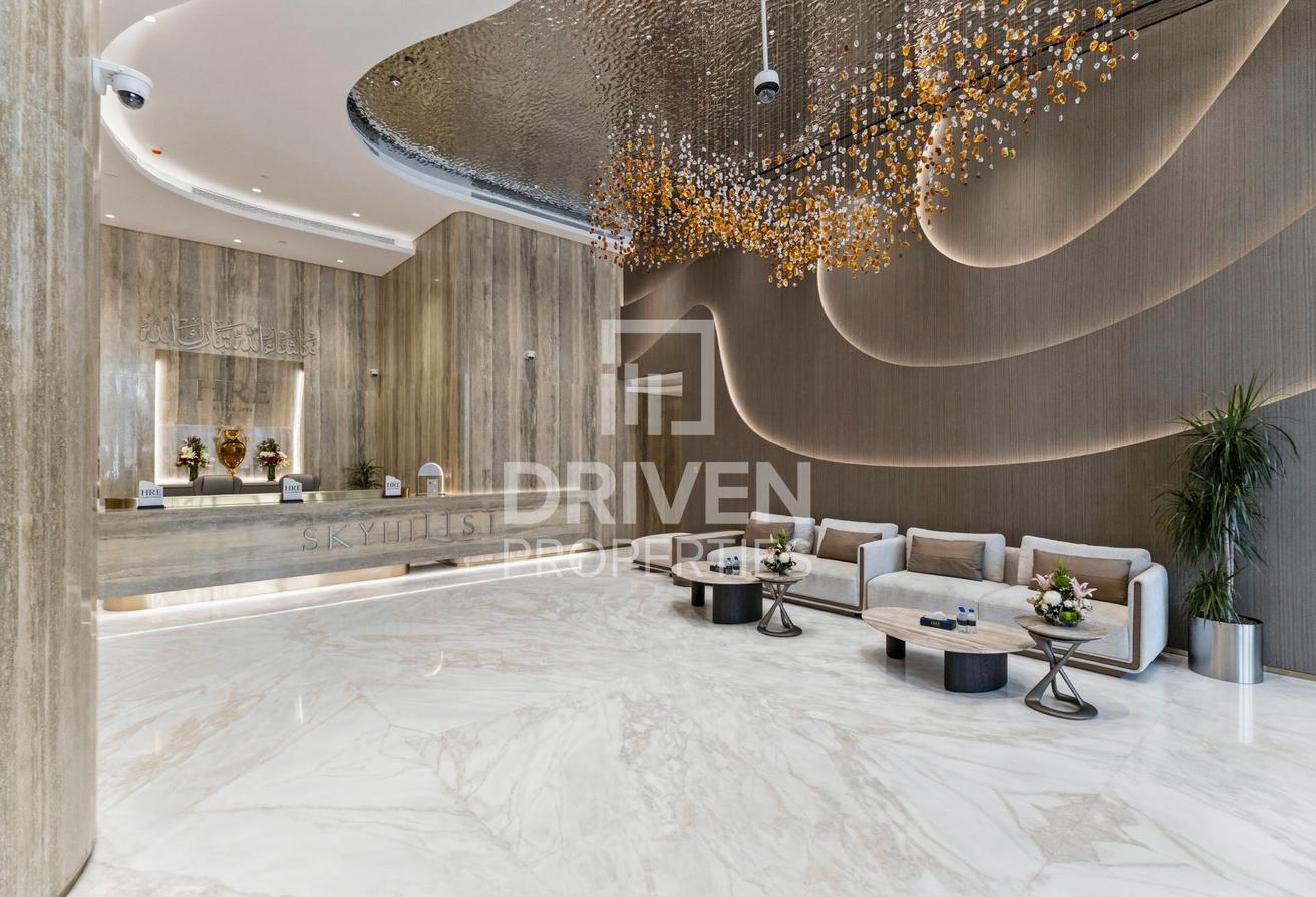 Fully Furnished | Word Class Amenities | Spacious photo 12