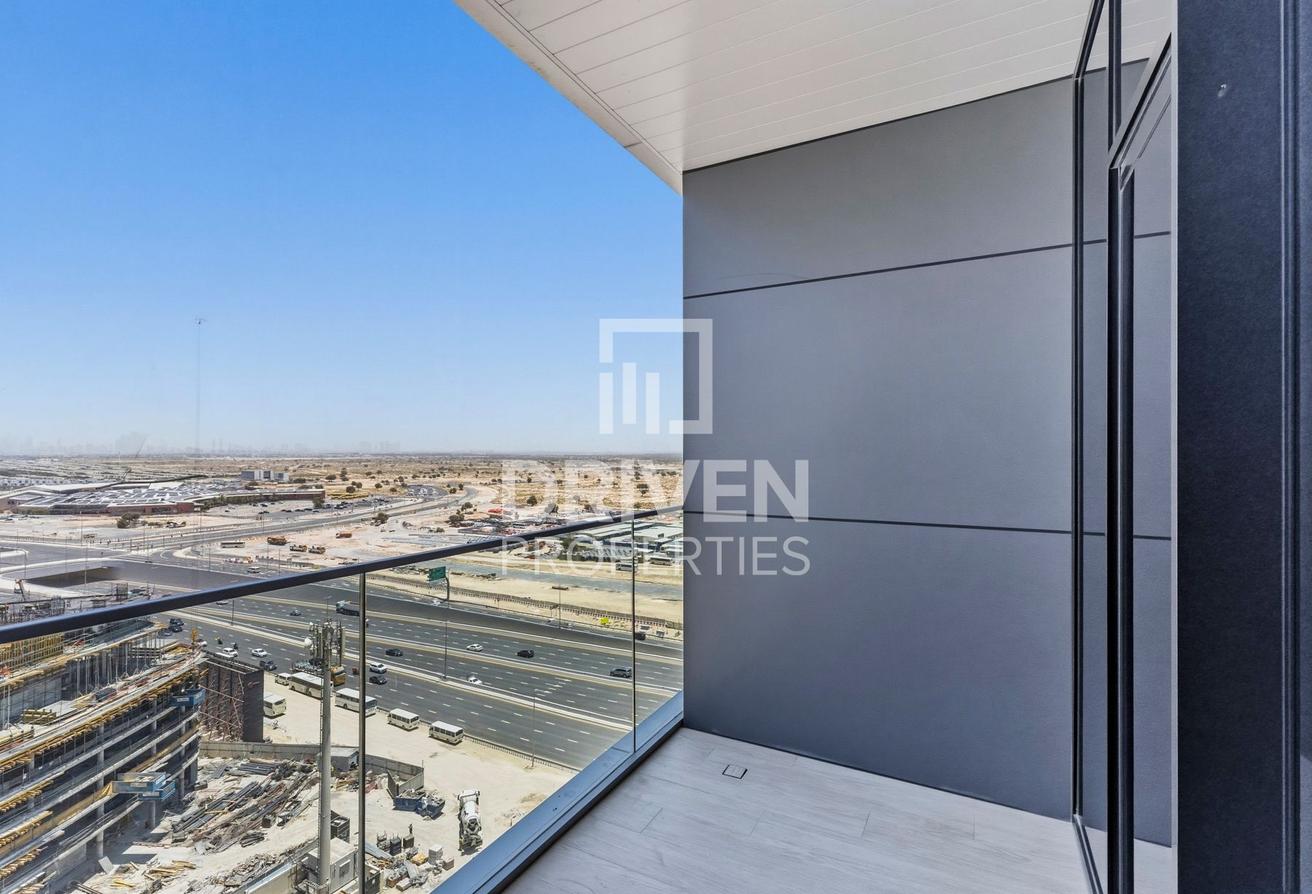 Fully Furnished | Word Class Amenities | Spacious photo 9