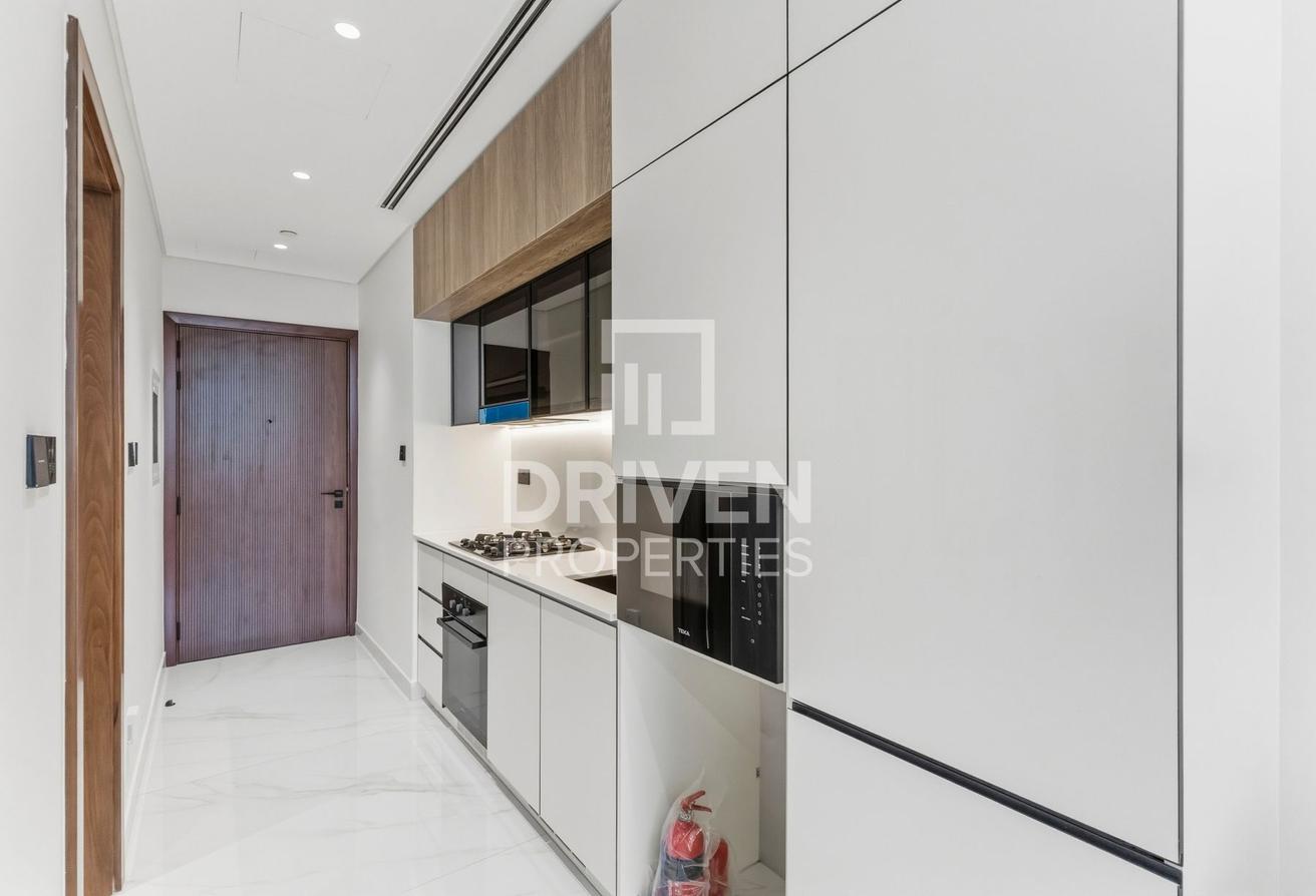 Fully Furnished | Word Class Amenities | Spacious photo 6