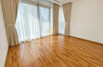 Apartment - 1 Bedroom - 2 Bathrooms for rent in Burj Daman - DIFC - Dubai