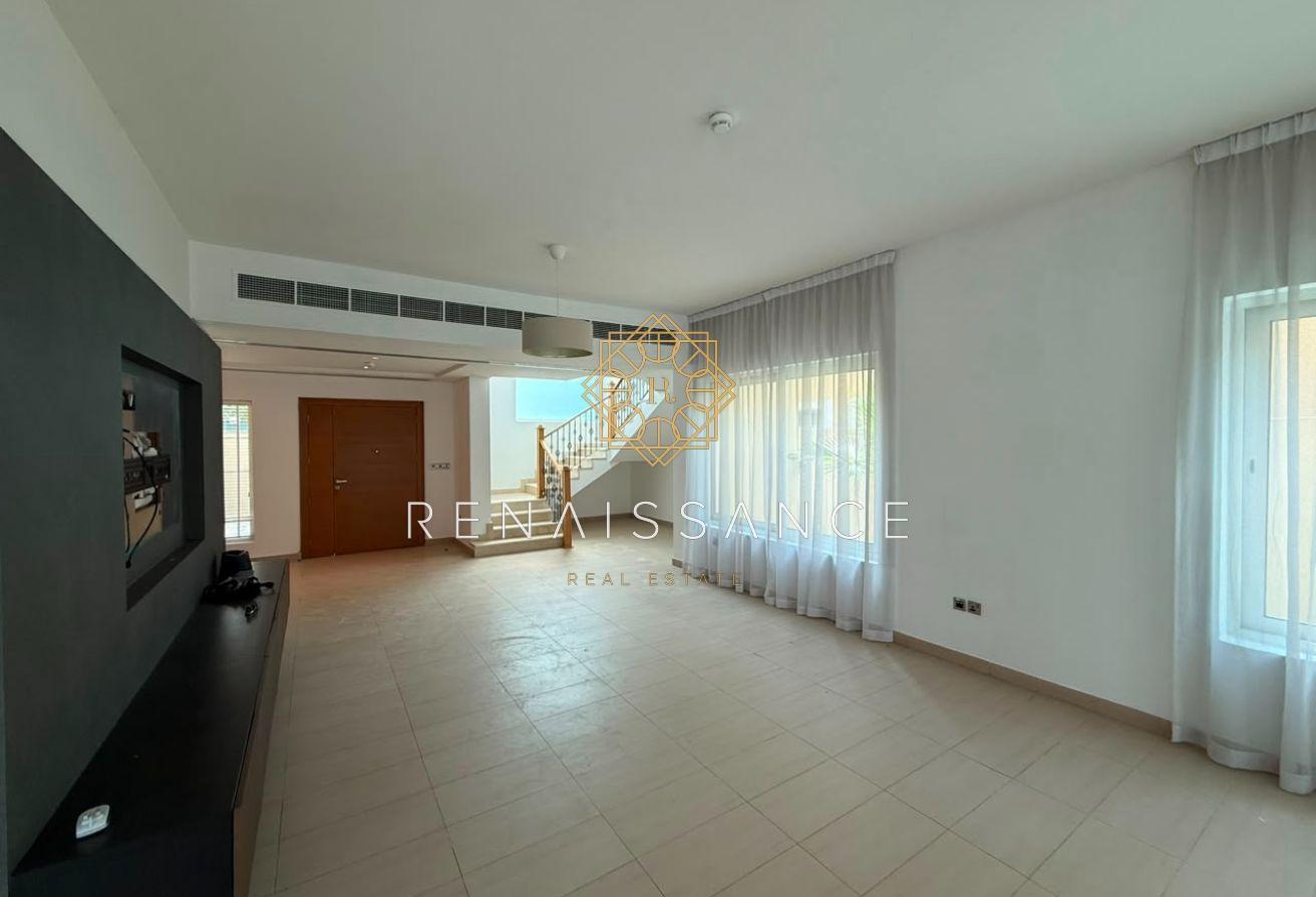 Ready 4BR plus Maid Villa | Available for Rent photo 3