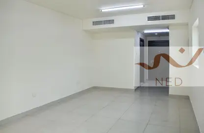 Apartment - Studio - 1 Bathroom for rent in Al Baraha - Deira - Dubai